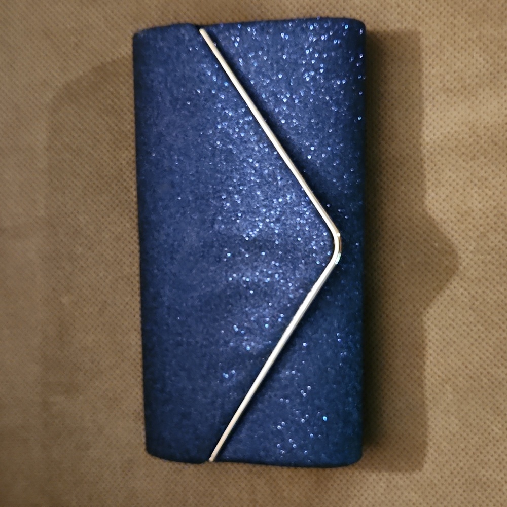 Purse - Picture 3 of 3